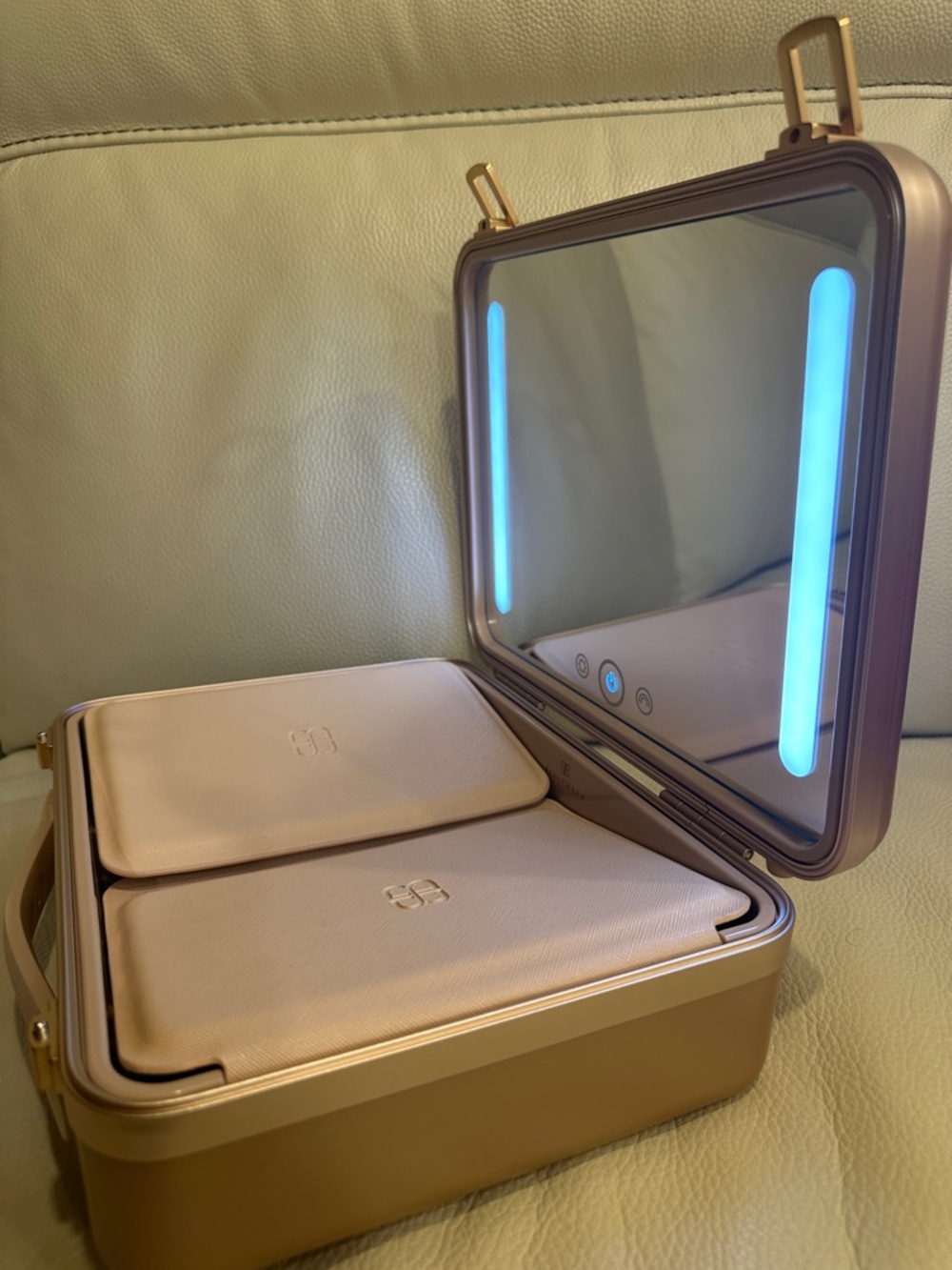 Lux LED Travel Makeup Case in Rose Gold